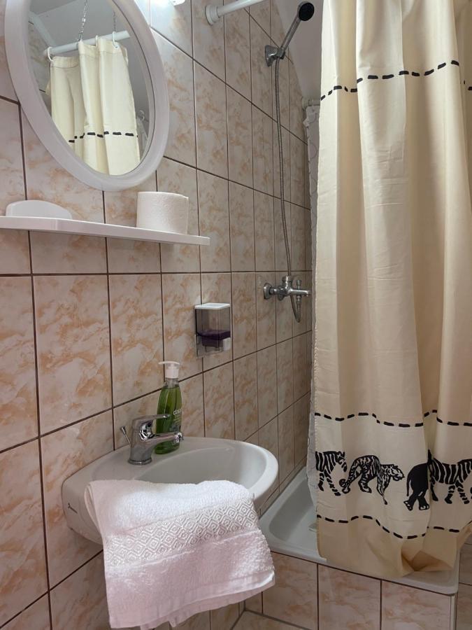 Kati Guesthouse コルンド エクステリア 写真